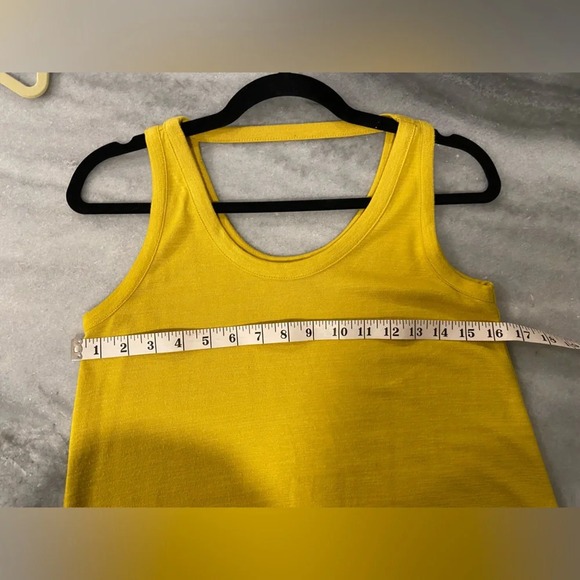 Loft Mustard Yellow Knit Stretch Split Hem Back Strap Tank Top Size XS - Picture 7 of 9